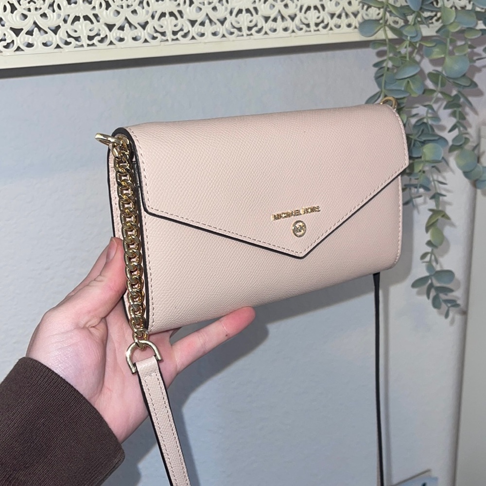 Michael kors crossbody